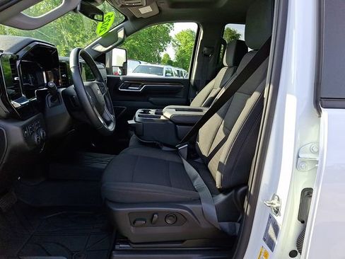 Used 2025 Chevrolet Silverado 2500 LT w/ Safety Package AWD/4WD image 14