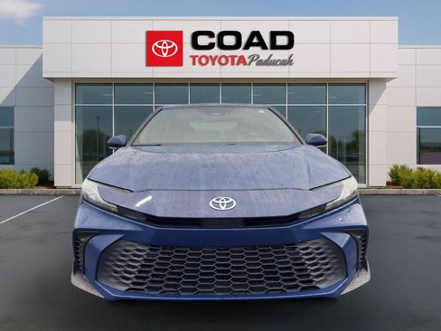 Used 2025 Toyota Camry SE FWD image 7