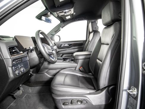 Used 2025 Chevrolet Tahoe LT AWD/4WD image 9