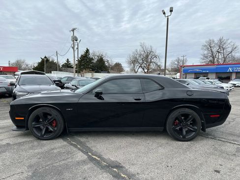 Used 2015 Dodge Challenger R/T w/ Quick Order Package 22B R/T image 9