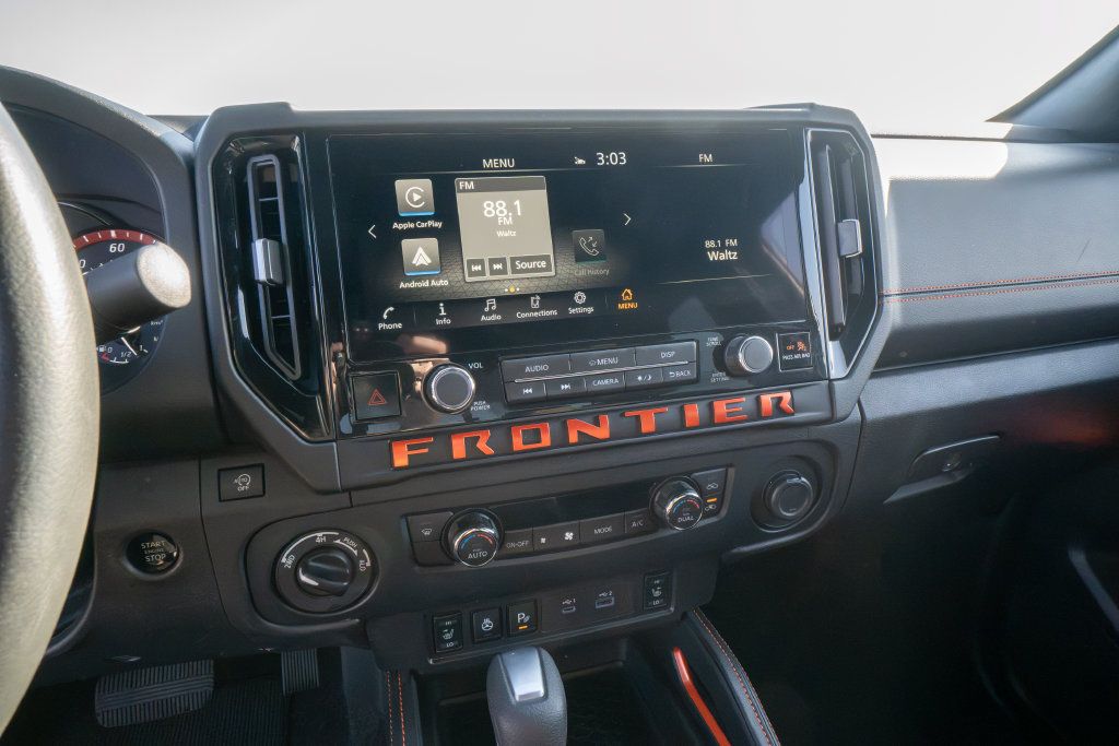 Used 2026 Nissan Frontier PRO-4X AWD/4WD image 14