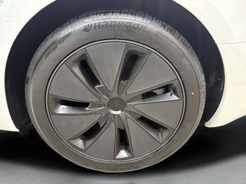 Used 2024 Tesla Model 3 Long Range image 31