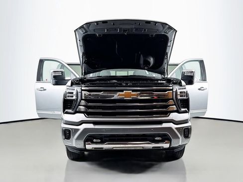 Used 2024 Chevrolet Silverado 3500 High Country w/ High Country Premium Package image 27