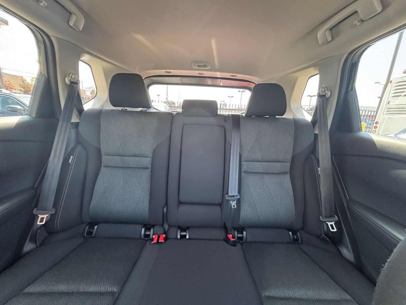 Used 2025 Nissan Rogue SV AWD/4WD image 39