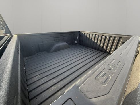 Used 2023 GMC Sierra 1500 Elevation image 31