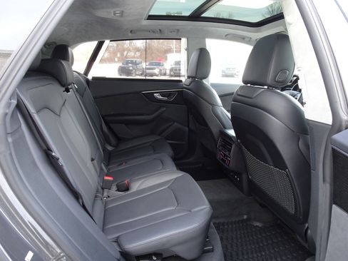 Used 2019 Audi Q8 Prestige w/ Luxury Package image 20