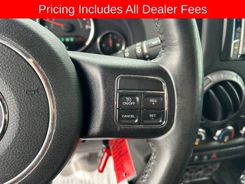 Used 2018 Jeep Wrangler Unlimited Sport S AWD/4WD image 7
