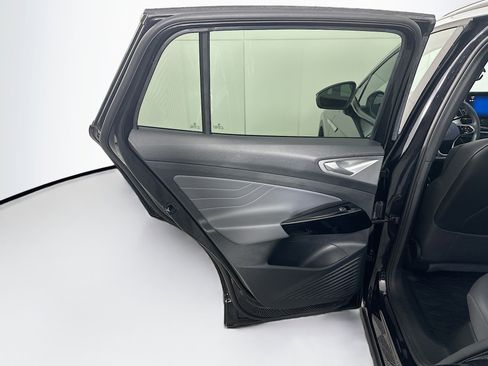 Used 2023 Volkswagen ID.4 Pro S Plus image 27