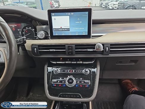 Used 2021 Lincoln Corsair AWD w/ Premium Package image 22