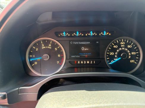 Used 2015 Ford F150 XLT w/ Equipment Group 302A Luxury AWD/4WD image 22
