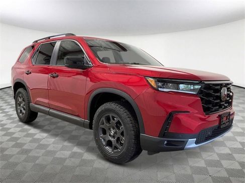 New 2025 Honda Pilot TrailSport image 10