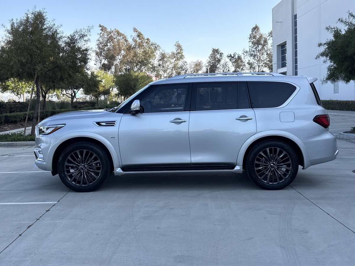 Used 2019 INFINITI QX80 Luxe AWD/4WD image 5