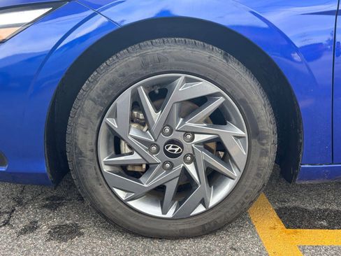 Used 2024 Hyundai Elantra SEL image 25