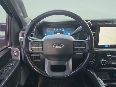 Used 2023 Ford F450 Lariat image 13