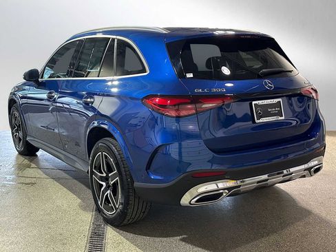 Used 2024 Mercedes-Benz GLC 300 4MATIC image 5