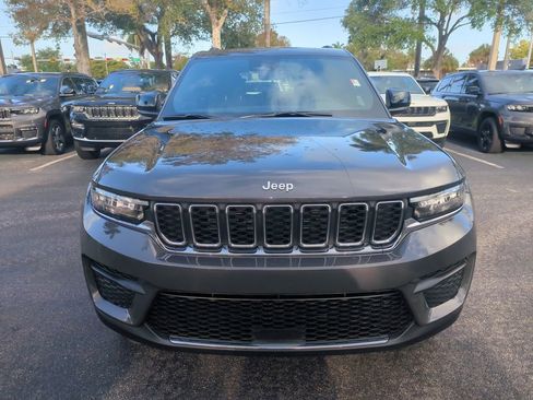 New 2025 Jeep Grand Cherokee Laredo X w/ Luxury Tech Group I RWD image 3
