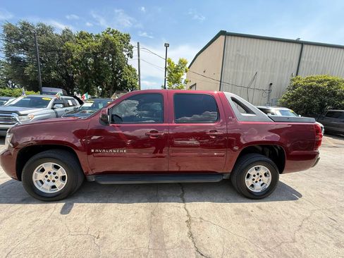 Used 2009 Chevrolet Avalanche LT RWD image 4