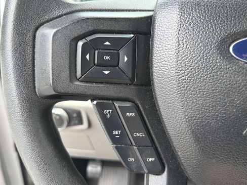 Used 2016 Ford F150 XLT RWD image 6