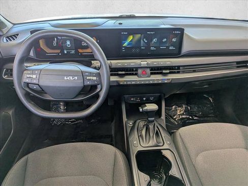 Used 2025 Kia K4 FWD image 22