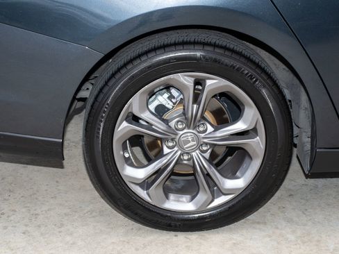 Used 2024 Honda Accord EX image 40
