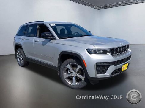 New 2026 Jeep Grand Cherokee Limited w/ Luxury Tech Group II AWD/4WD image 1