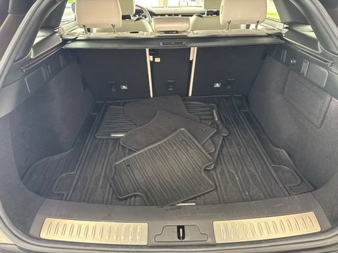 Used 2018 Land Rover Range Rover Velar R-Dynamic SE AWD/4WD image 15