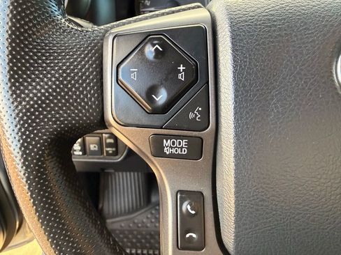 Used 2019 Toyota Tacoma TRD Off-Road AWD/4WD image 21
