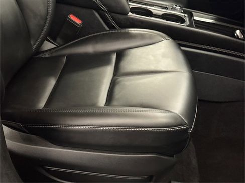 Used 2023 Lincoln Corsair FWD w/ Rear Removable Package Tray image 12