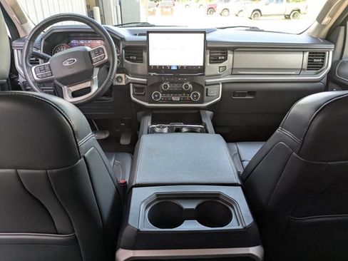 Used 2024 Ford Expedition Max XLT AWD/4WD image 4