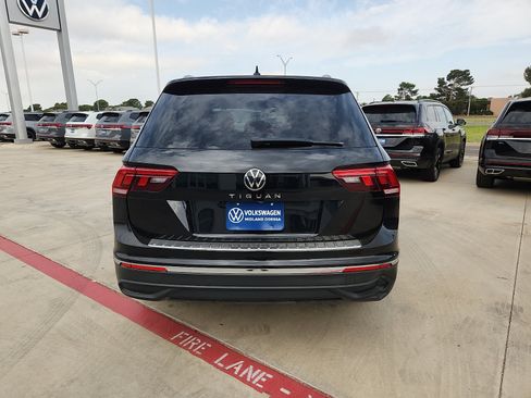 Used 2022 Volkswagen Tiguan S FWD image 6