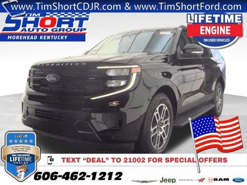 Used 2025 Ford Expedition Active AWD/4WD image 1