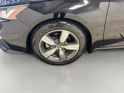 Used 2022 Nissan Altima 2.5 SV w/ SV Premium Package image 29