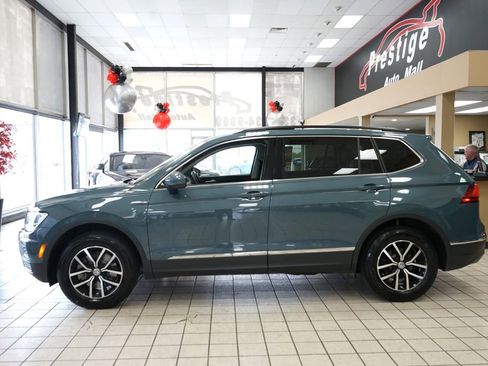 Used 2021 Volkswagen Tiguan SE w/ Panoramic Sunroof Package image 4