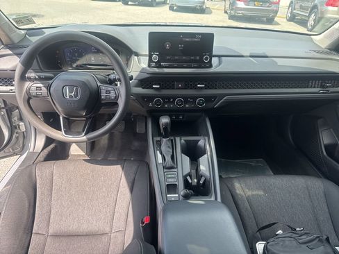 Used 2024 Honda Accord EX image 9