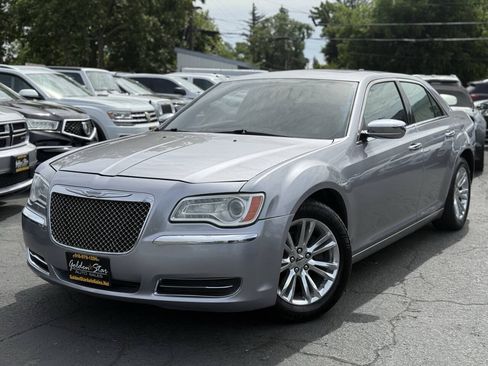 Used 2016 Chrysler 300 C RWD image 1