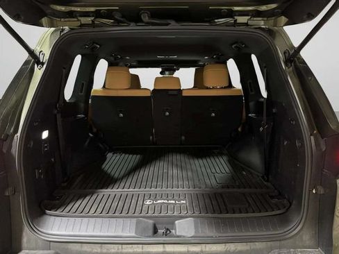 Used 2025 Lexus LX 600 4WD w/ Interior Upgrade Package image 32