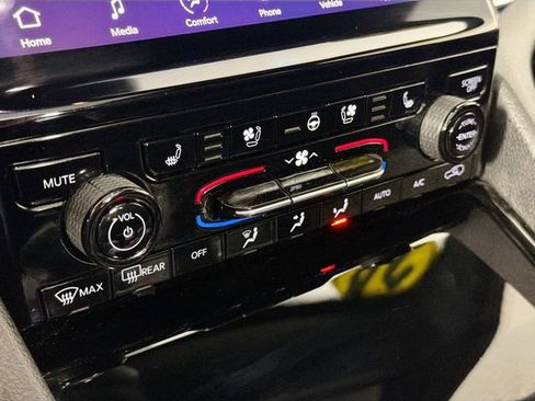 Used 2024 Jeep Grand Cherokee L Overland w/ Trailer Tow Package image 16