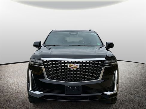 Used 2024 Cadillac Escalade Luxury image 8