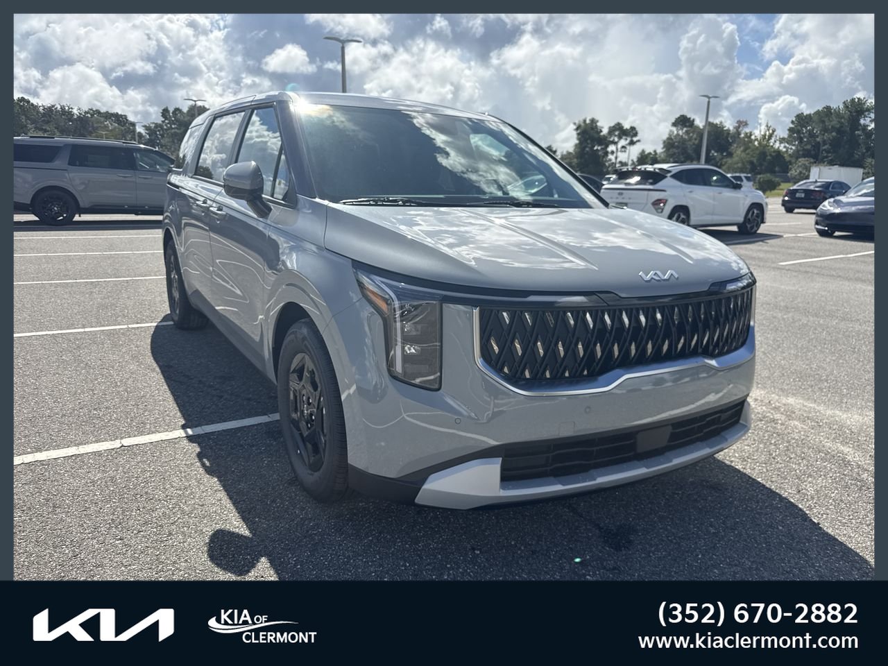 New 2027 Kia Carnival LX FWD image 1