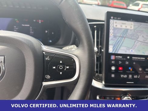 Certified 2025 Volvo XC90 B6 Plus image 22
