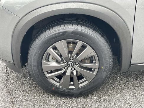 Used 2022 Nissan Pathfinder SV image 12