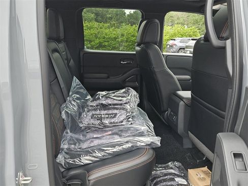 New 2025 Nissan Frontier PRO-4X w/ Pro Premium Package image 12