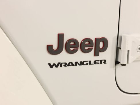 Used 2021 Jeep Wrangler Rubicon AWD/4WD image 46