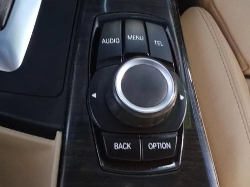 Used 2017 BMW 330i xDrive Sedan AWD/4WD image 22