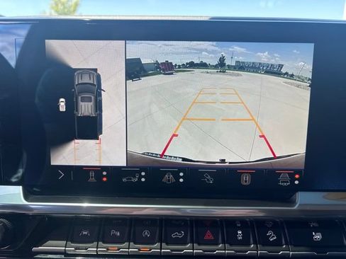 Used 2024 Chevrolet Silverado 1500 RST w/ Convenience Package II AWD/4WD image 16