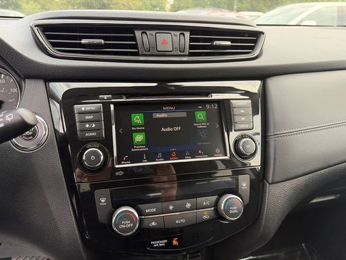 Used 2019 Nissan Rogue SL w/ Premium Package AWD/4WD image 20