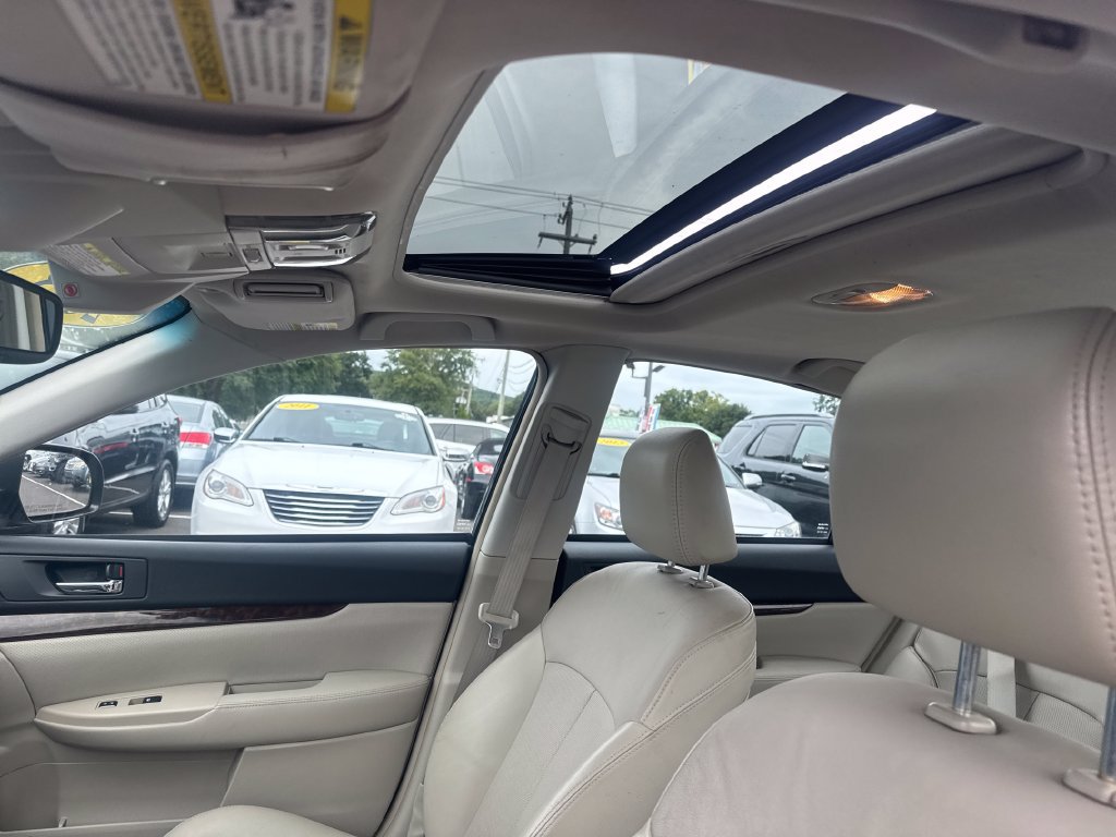 Used 2013 Subaru Legacy 2.5i Limited AWD/4WD image 22