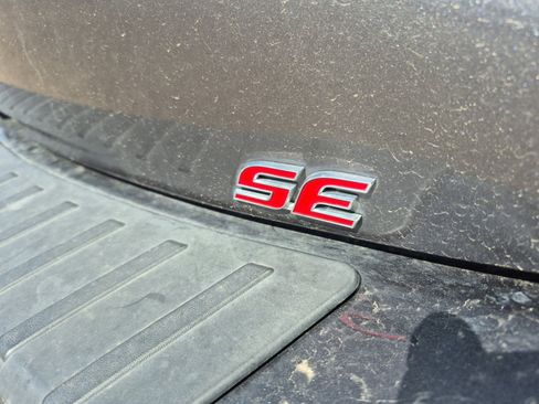 Used 2021 Toyota Corolla SE w/ Carpet Mat Package (TMS) FWD image 23