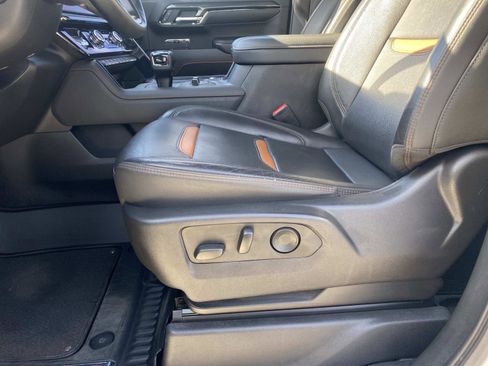 Used 2023 GMC Sierra 1500 AT4 w/ AT4 Premium Package image 20
