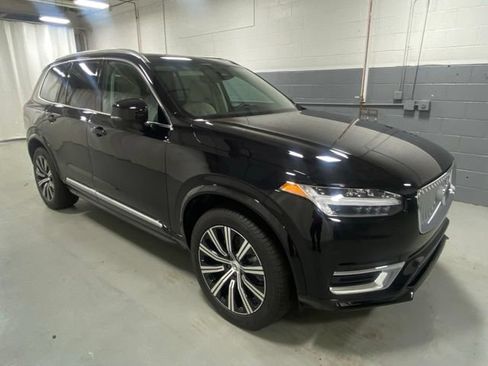 Certified 2025 Volvo XC90 B5 Core w/ Protection Package Premier AWD/4WD image 4